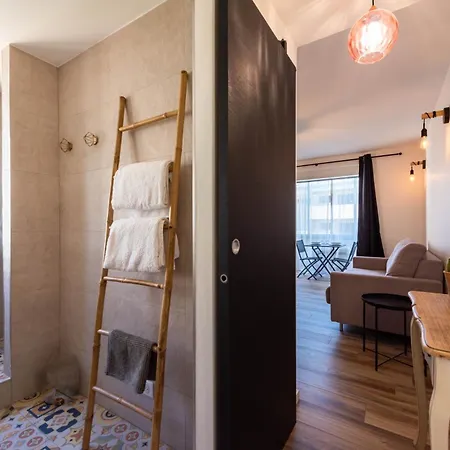 Bord De Appartement *